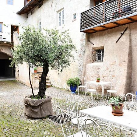 Ferienwohnung Ansitz Jenner Eppan an der Weinstraße Exterior foto